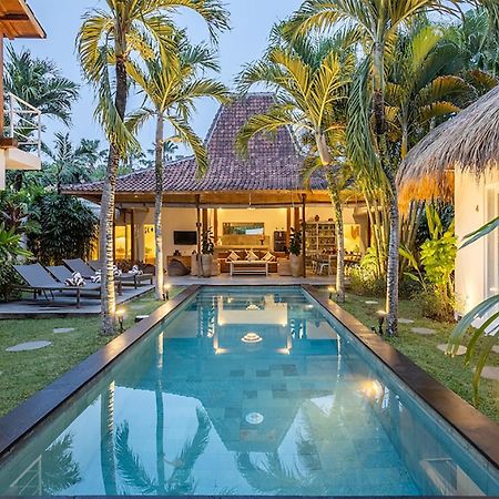 Villa Riva By Optimum Bali Villas เซมินยัค ภายนอก รูปภาพ