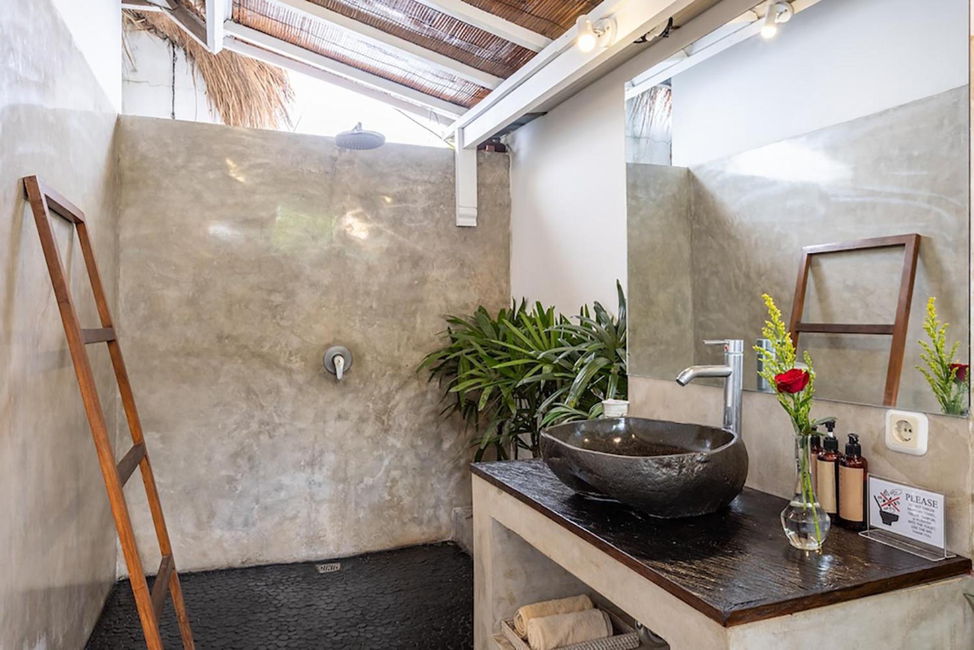 Villa Riva By Optimum Bali Villas เซมินยัค ภายนอก รูปภาพ